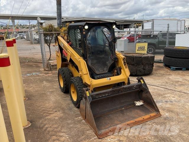 CAT 226D3 Kompaktlastare