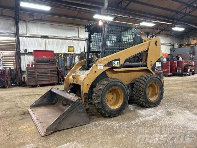CAT 236B Kompaktlastare