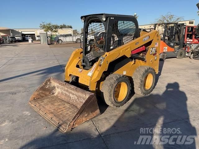 CAT 236D Kompaktlastare