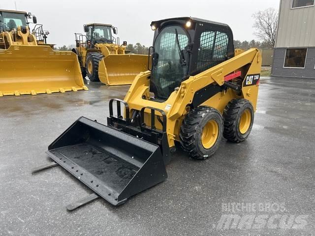CAT 236D Kompaktlastare