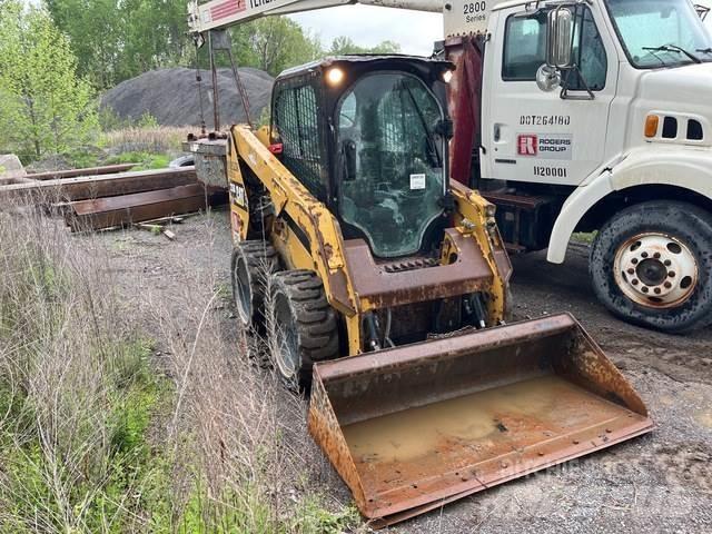 CAT 236D Kompaktlastare