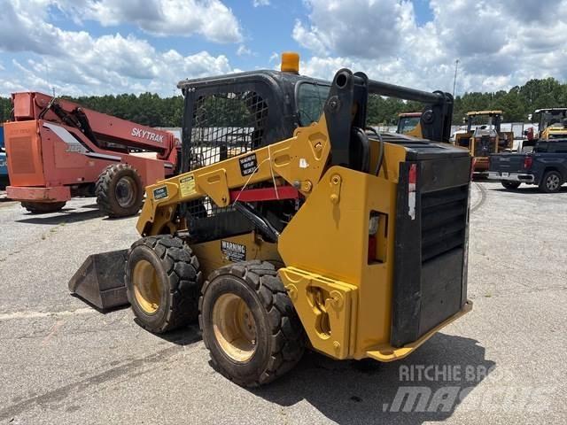 CAT 242D Kompaktlastare