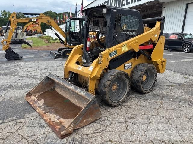 CAT 242D Kompaktlastare