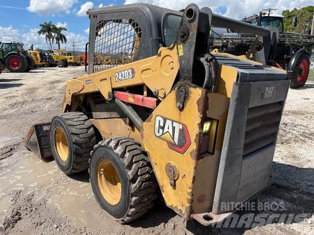 CAT 242D3 Kompaktlastare