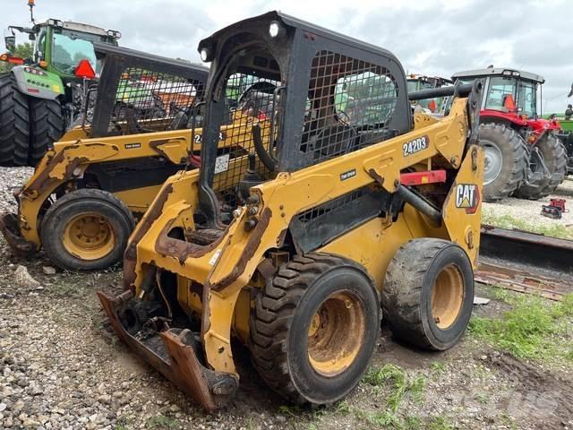 CAT 242D3 Kompaktlastare