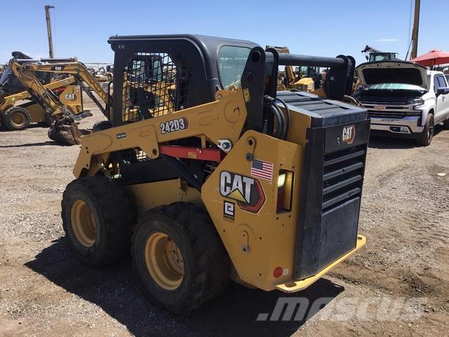 CAT 242D3 Kompaktlastare