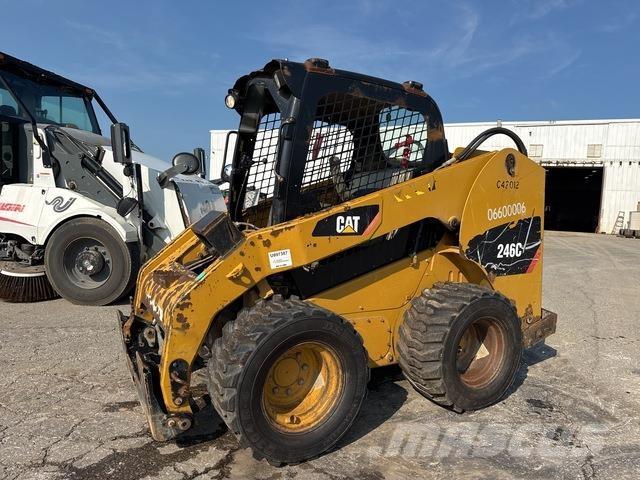 CAT 246C Kompaktlastare