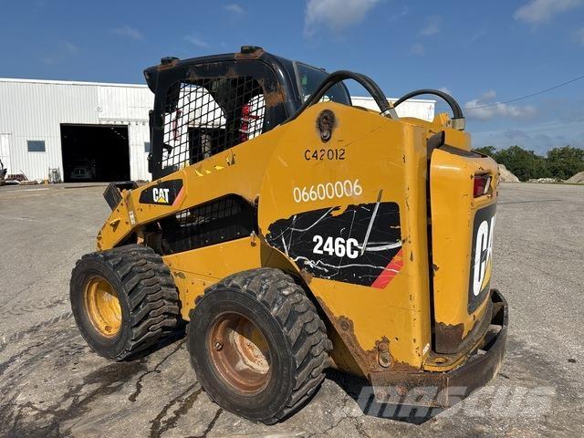 CAT 246C Kompaktlastare