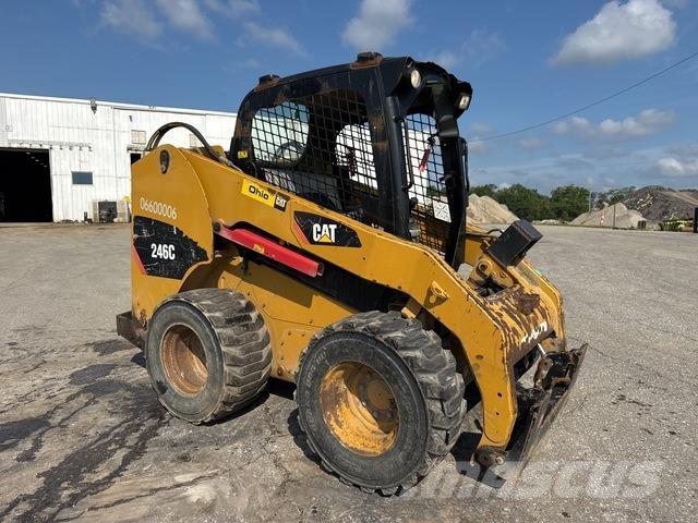 CAT 246C Kompaktlastare