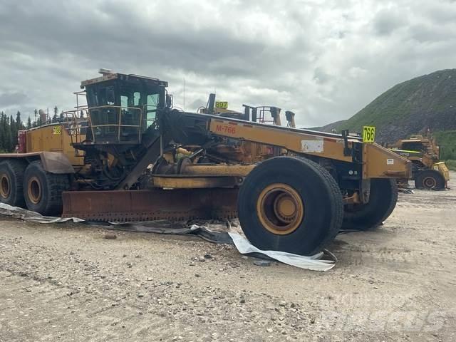 CAT 24M Väghyvlar