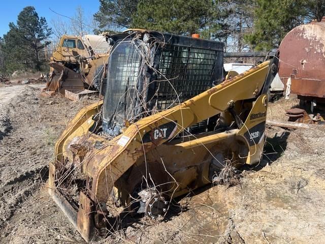 CAT 252B3 Kompaktlastare