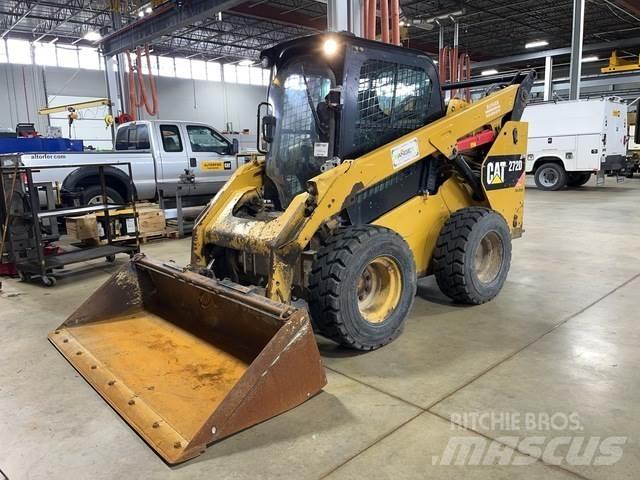 CAT 272D Kompaktlastare