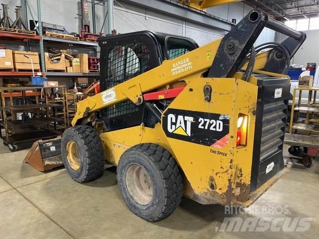 CAT 272D Kompaktlastare