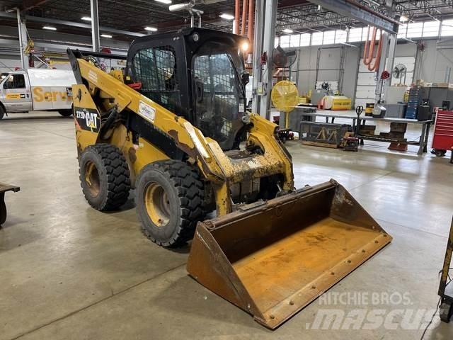 CAT 272D Kompaktlastare