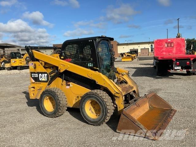 CAT 272D Kompaktlastare