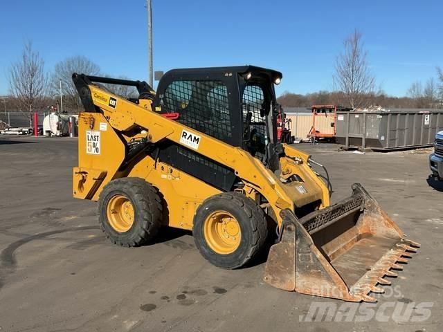 CAT 272D2 Kompaktlastare