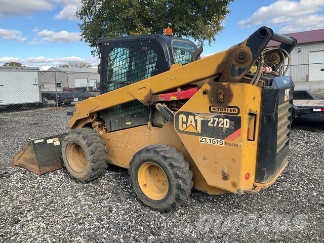CAT 272D2 Kompaktlastare