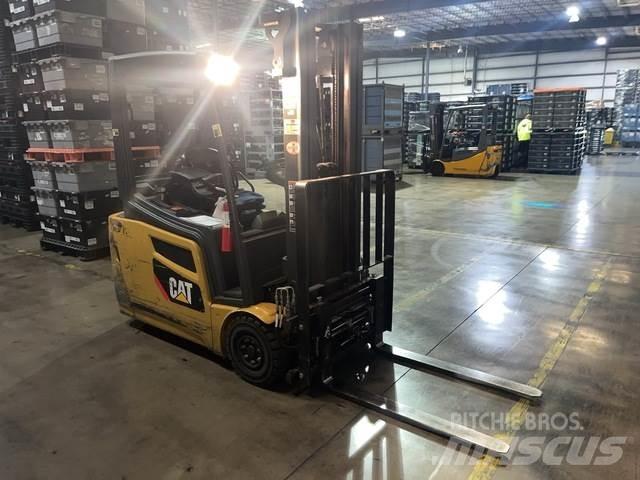 CAT 2ET3000 Elmotviktstruckar