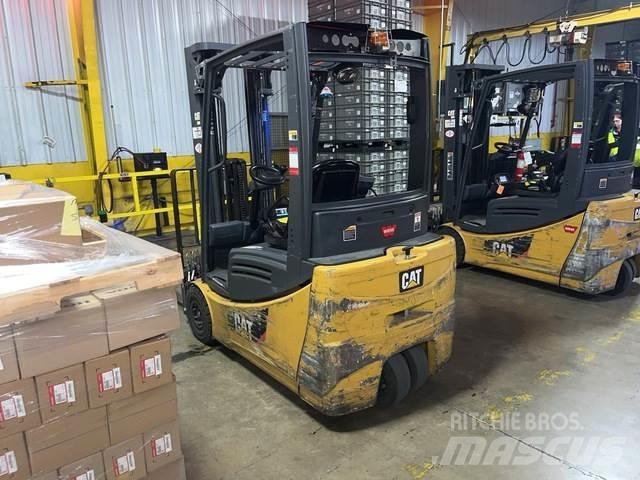 CAT 2ET3000 Elmotviktstruckar