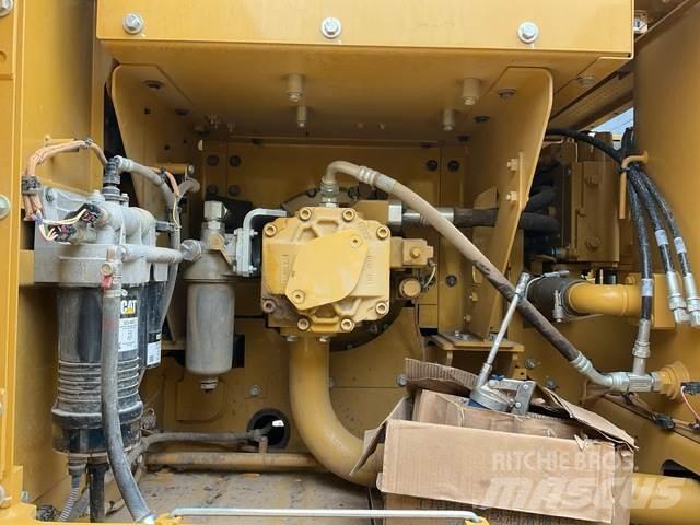 CAT 323GX Bandgrävare