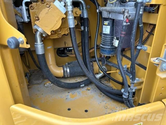 CAT 325 Bandgrävare
