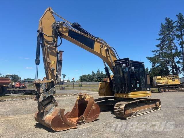 CAT 325FL CR Bandgrävare