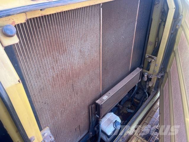 CAT 336E LH Bandgrävare