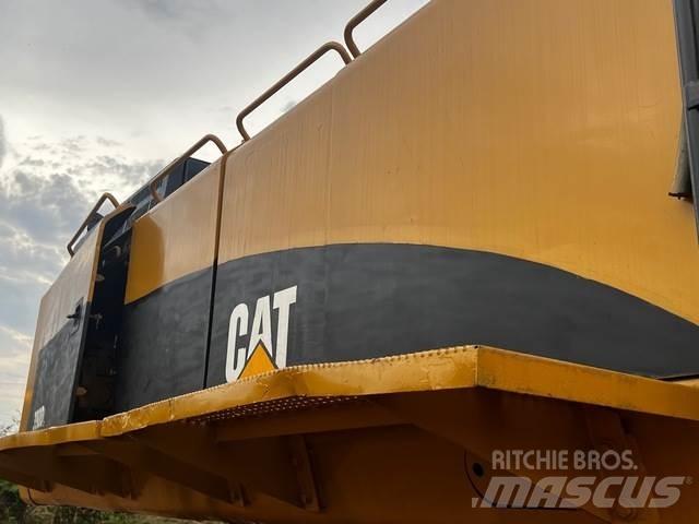 CAT 390DL Bandgrävare