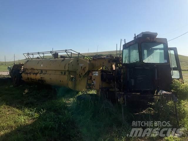 CAT 613C Vattentankbilar