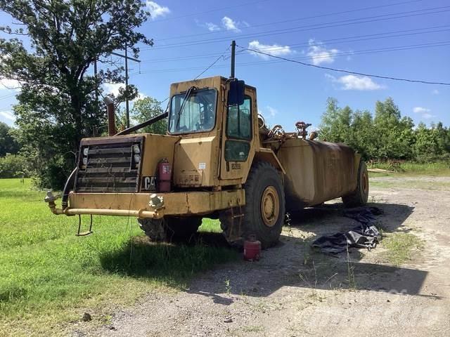 CAT 615C Vattentankbilar