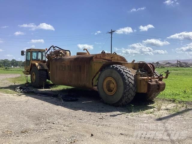 CAT 615C Vattentankbilar