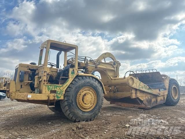 CAT 621 Schaktvagnar