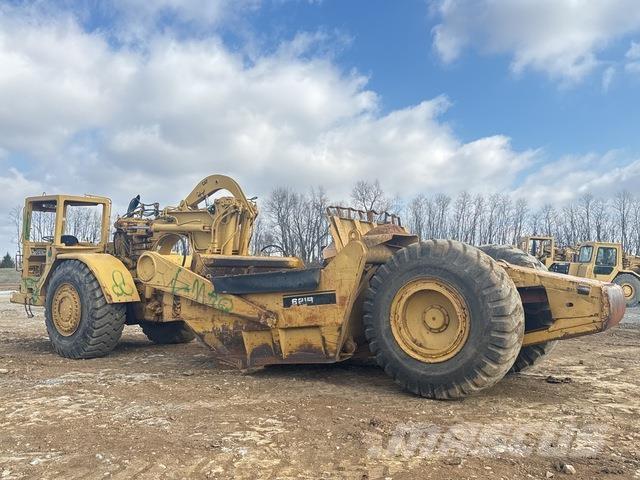 CAT 621 Schaktvagnar