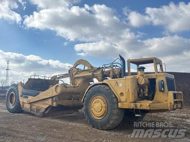 CAT 621 Schaktvagnar