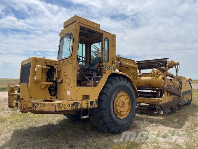 CAT 623B Schaktvagnar