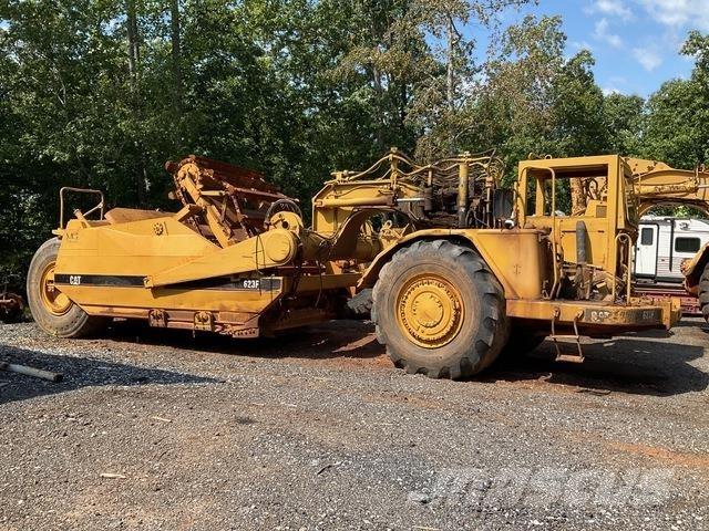 CAT 623F Schaktvagnar