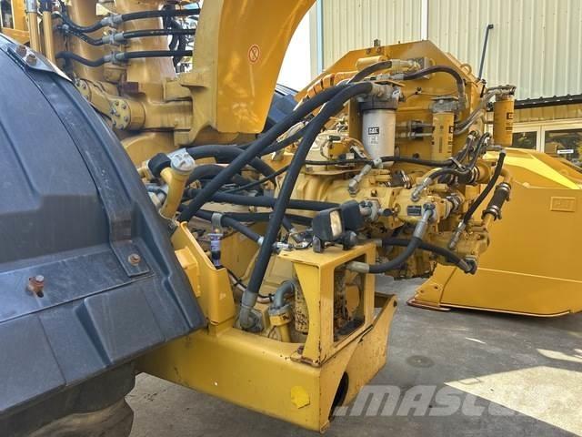 CAT 623k Schaktvagnar