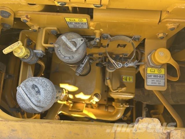 CAT 623k Schaktvagnar
