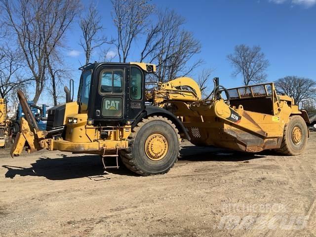 CAT 627H Schaktvagnar