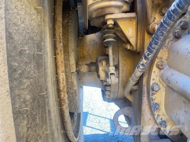 CAT 651 Vattentankbilar