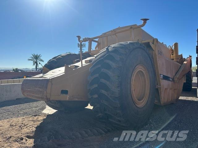 CAT 651B Vattentankbilar