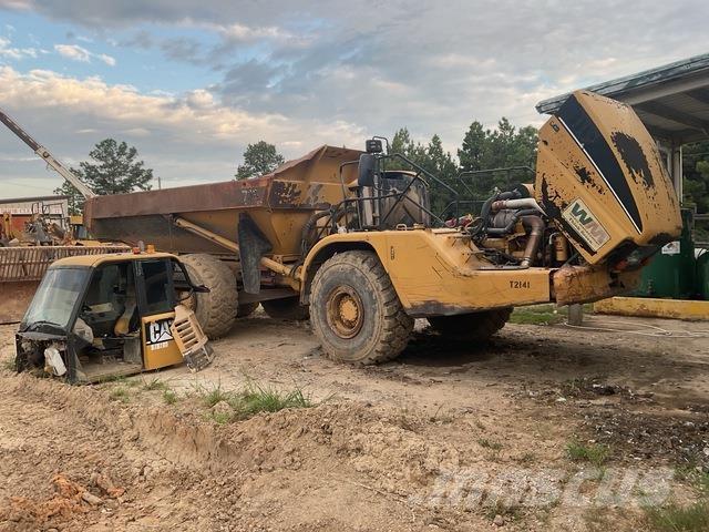 CAT 735 Midjestyrd dumper