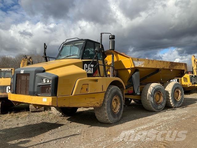 CAT 735B Midjestyrd dumper