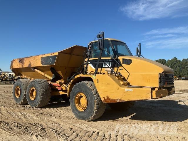 CAT 740 Midjestyrd dumper