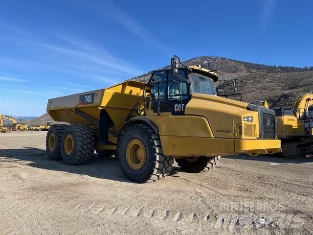 CAT 745 Midjestyrd dumper