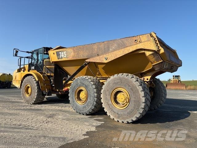 CAT 745 Midjestyrd dumper