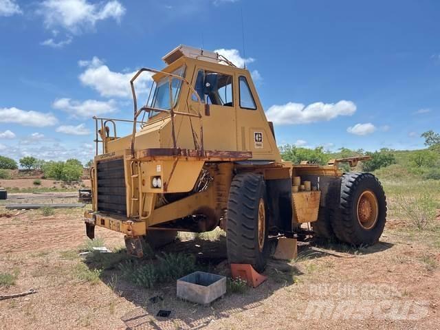 CAT 768C Midjestyrd dumper