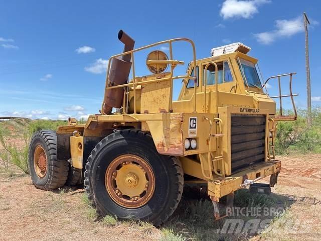 CAT 768C Midjestyrd dumper