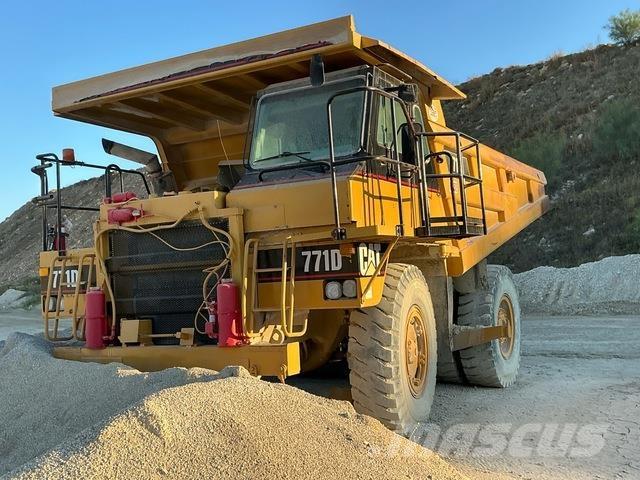 CAT 771D Midjestyrd dumper