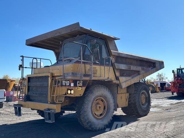 CAT 771D Midjestyrd dumper